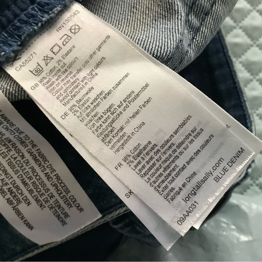 Old Navy High Waisted Wide Leg Jean 10Tall - Picture 5 of 5